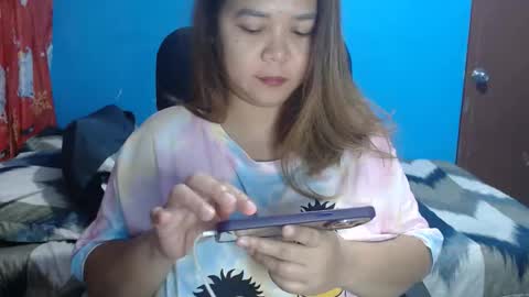 Snapshot of ambisyosa_moore chatting on April 24, 2026, 6:43 pm Marie online show from April 24, 2026, 6:43 pm