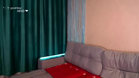 Snapshot of ambrosia_nectar chatting on September 24, 2025, 11:24 am 25 WEEK Princess Linnea online show from September 24, 2025, 11:24 am