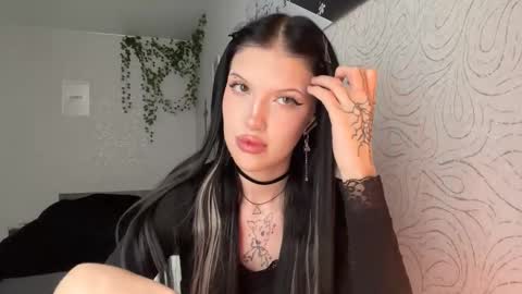 Alica online show from November 24, 2025, 11:21 am