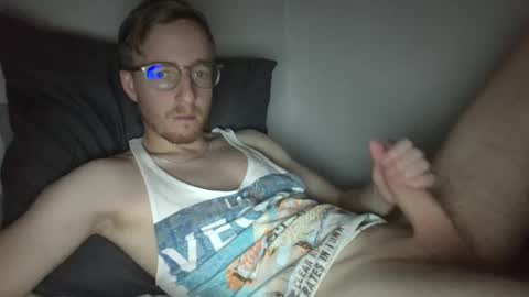 Snapshot of amekatt chatting on January 1, 2025, 5:11 pm Amekatt online show from January 1, 2025, 5:11 pm