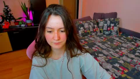 Snapshot of ameli_moon chatting on May 15, 2026, 12:45 pm Eileen online show from May 15, 2026, 12:45 pm