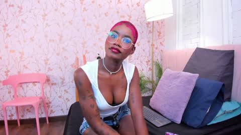 Amelia Adams online show from April 10, 2026, 7:29 pm