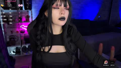 Amelia Aley  online show from April 1, 2026, 11:44 am