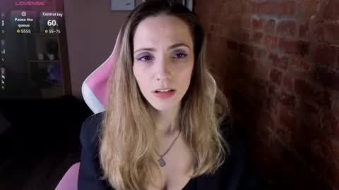 amelia_meili online show from April 25, 2026, 1:36 pm