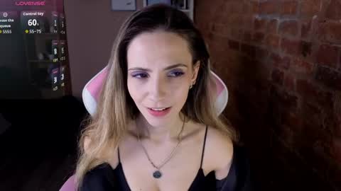 amelia_meili online show from April 25, 2026, 1:41 pm