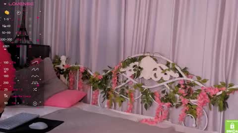 Snapshot of amelia_skyy chatting on September 24, 2025, 2:37 am Anna online show from September 24, 2025, 2:37 am