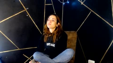 Amalia Castro online show from April 9, 2026, 10:42 am