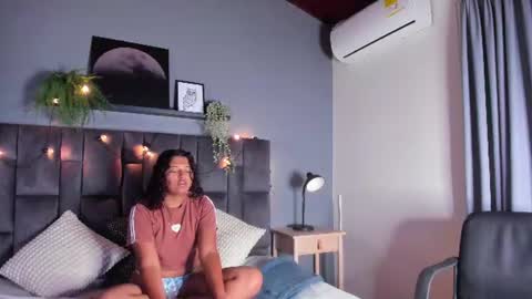 amelialaurent_ online show from June 14, 2026, 11:45 am