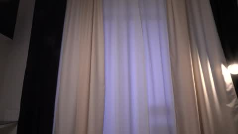 Snapshot of ameliamber0 chatting on December 21, 2025, 8:43 am Amelia online show from December 21, 2025, 8:43 am