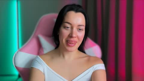 Amelia Sonk online show from October 20, 2025, 12:49 pm