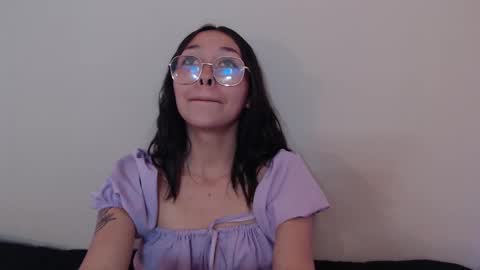 Amelie online show from March 4, 2025, 8:38 pm