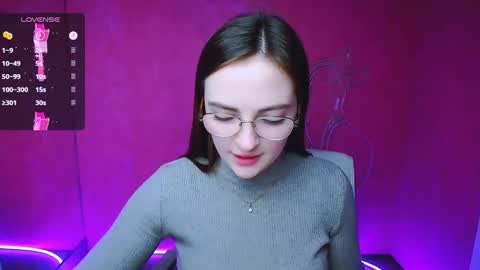 Amelie online show from February 13, 2025, 6:52 am