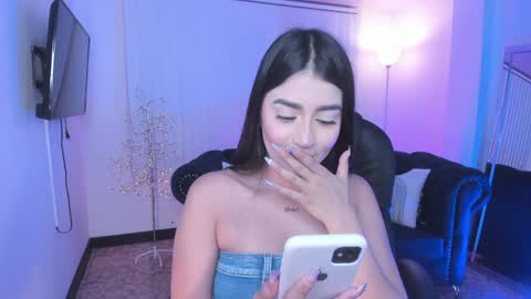 Snapshot of amelie_jhons chatting on February 6, 2025, 2:55 am Amelie Jons online show from February 6, 2025, 2:55 am