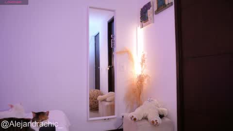 Alejandra  online show from April 13, 2026, 11:32 pm