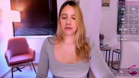 Amelie Graham online show from December 4, 2025, 2:37 pm