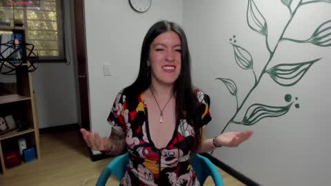 A M E L I E online show from December 13, 2024, 3:54 pm