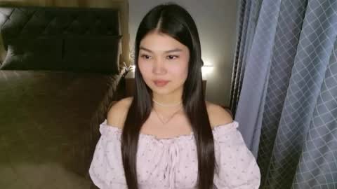 AmeliyaHeat online show from June 3, 2026, 10:51 am