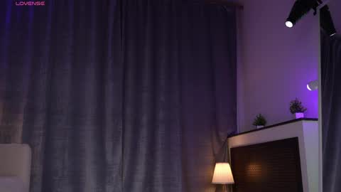 Amy  online show from April 8, 2026, 1:49 am