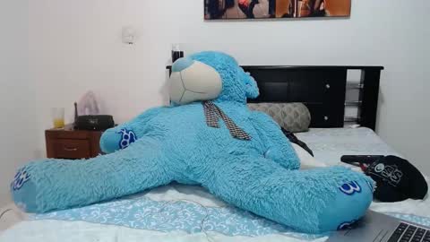 Snapshot of americanbig_dick chatting on December 20, 2024, 6:45 pm Lucian online show from December 20, 2024, 6:45 pm