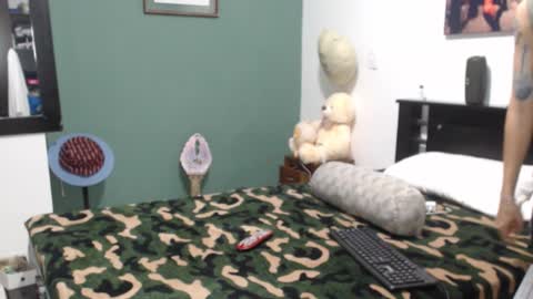 Snapshot of americanbig_dick chatting on September 15, 2025, 11:16 pm Lucian online show from September 15, 2025, 11:16 pm