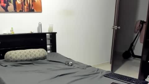 Snapshot of americanbig_dick chatting on November 18, 2025, 5:56 am Lucian online show from November 18, 2025, 5:56 am