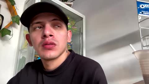 Snapshot of americanbig_dick chatting on March 12, 2026, 10:49 pm Lucian online show from March 12, 2026, 10:49 pm