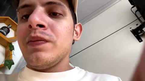 Snapshot of americanbig_dick chatting on March 18, 2026, 10:02 pm Lucian online show from March 18, 2026, 10:02 pm