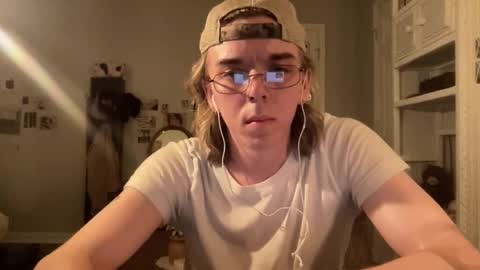 americanclown online show from April 28, 2026, 4:17 am