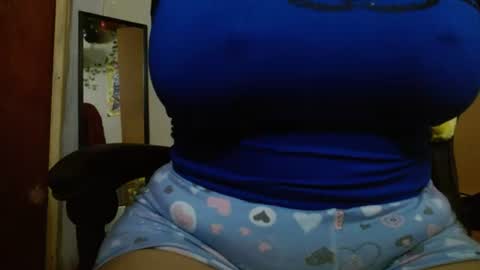 Snapshot of ames9001 chatting on October 20, 2025, 11:32 am Mari online show from October 20, 2025, 11:32 am