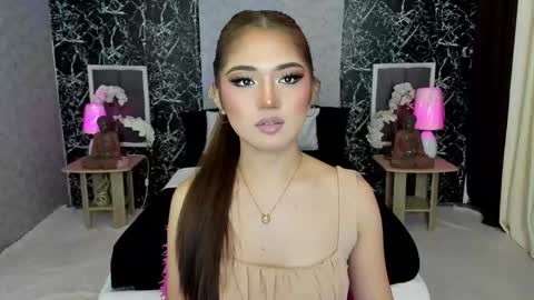 Snapshot of amethyst_claire chatting on October 28, 2025, 3:43 am Claire online show from October 28, 2025, 3:43 am