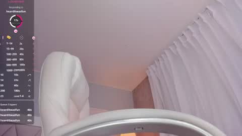 Snapshot of ami_sweet_18 chatting on July 2, 2026, 12:21 am Ami online show from July 2, 2026, 12:21 am