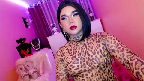 Snapshot of amiadoll chatting on February 8, 2025, 5:18 pm Queen Mireska online show from February 8, 2025, 5:18 pm