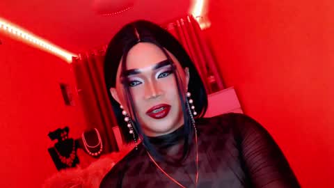 Snapshot of amiadoll chatting on March 7, 2025, 5:06 pm Queen Mireska online show from March 7, 2025, 5:06 pm