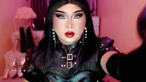 Snapshot of amiadoll chatting on September 20, 2025, 10:49 am Queen Mireska online show from September 20, 2025, 10:49 am