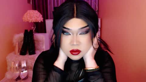 Snapshot of amiadoll chatting on September 27, 2025, 1:49 pm Queen Mireska online show from September 27, 2025, 1:49 pm