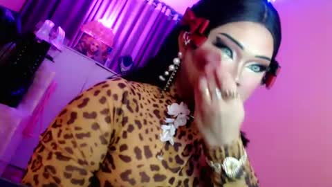 Queen Mireska online show from June 26, 2026, 5:39 pm