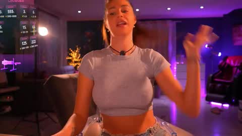 Snapshot of amidachris chatting on January 8, 2026, 8:33 pm Amida online show from January 8, 2026, 8:33 pm