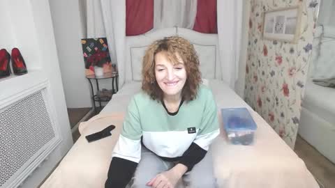 Snapshot of amihotgranny chatting on October 1, 2025, 12:55 pm Ami online show from October 1, 2025, 12:55 pm