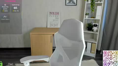Snapshot of amilia_may chatting on July 5, 2026, 4:19 am amilia_may online show from July 5, 2026, 4:19 am