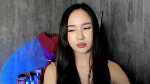 Snapshot of amina_artin chatting on March 2, 2025, 4:32 pm Amina online show from March 2, 2025, 4:32 pm