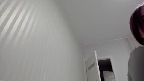 Snapshot of aminaswan_ chatting on February 16, 2025, 8:10 am Kristina online show from February 16, 2025, 8:10 am