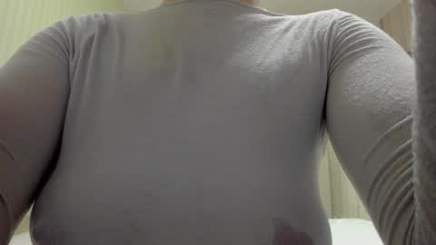 Snapshot of aminaswan_ chatting on October 4, 2025, 6:39 pm Kristina online show from October 4, 2025, 6:39 pm