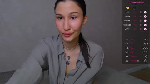 Camilla online show from November 26, 2025, 12:44 am