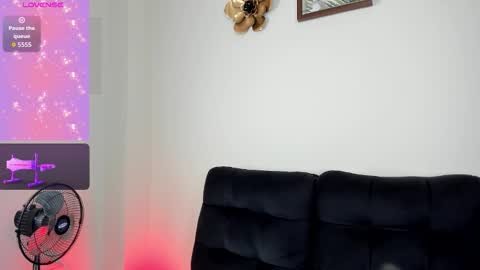 amira_princesswc online show from November 18, 2025, 6:56 pm