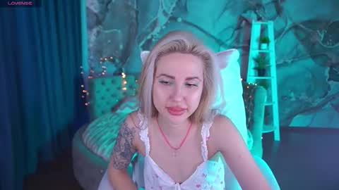 Snapshot of amiraagold chatting on November 19, 2025, 8:47 am Amiraa online show from November 19, 2025, 8:47 am