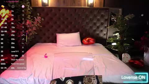 Kate online show from February 8, 2026, 1:47 pm