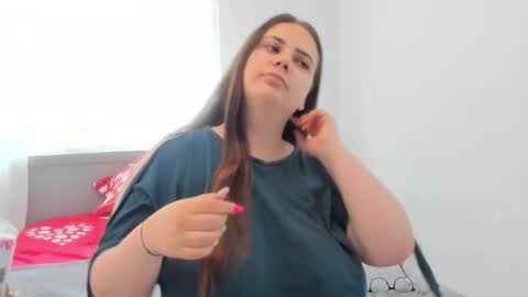 Amira Vyxen online show from June 2, 2026, 8:05 am