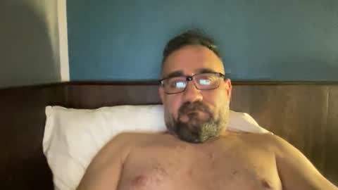 amirsds3298129 online show from February 9, 2026, 8:35 pm