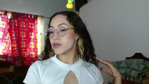 Snapshot of amitlu_ chatting on December 1, 2024, 5:13 pm amitlu_ online show from December 1, 2024, 5:13 pm