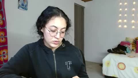 Snapshot of amitlu_ chatting on March 3, 2025, 10:52 pm amitlu_ online show from March 3, 2025, 10:52 pm